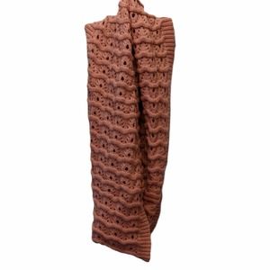 #47 Circular fashion scarf coral pink knit shell